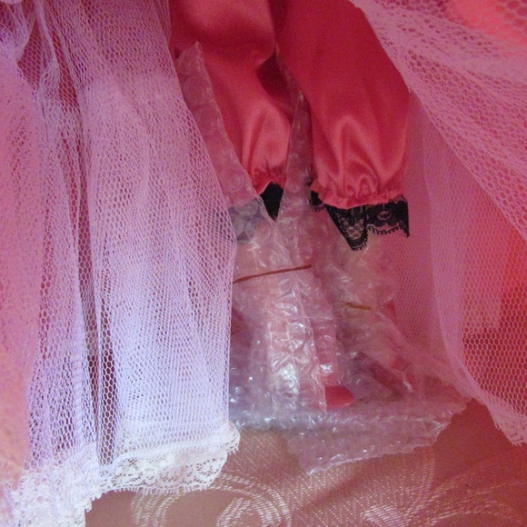 Dynasty Dolls "NICOLE" Porcelain Bisque doll - Picture 7 of 12